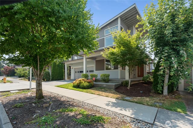 Property photo for 10721 SE 187th Place, Renton photo 2