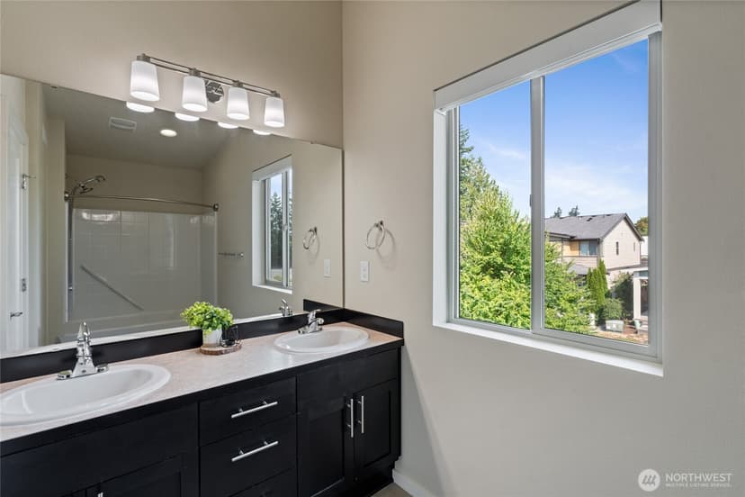Property photo for 10721 SE 187th Place, Renton photo 26