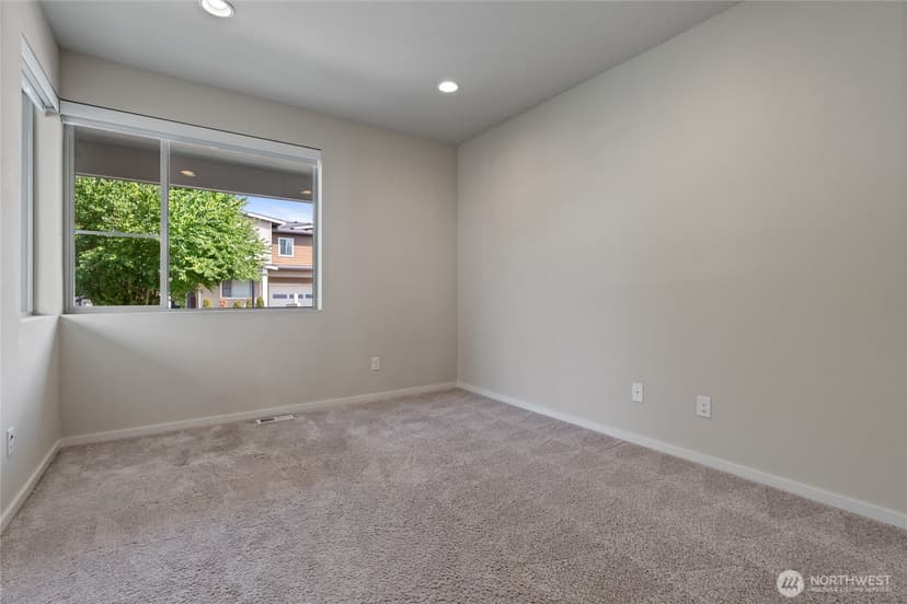 Property photo for 10721 SE 187th Place, Renton photo 4