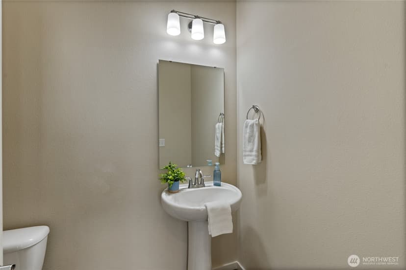 Property photo for 10721 SE 187th Place, Renton photo 6