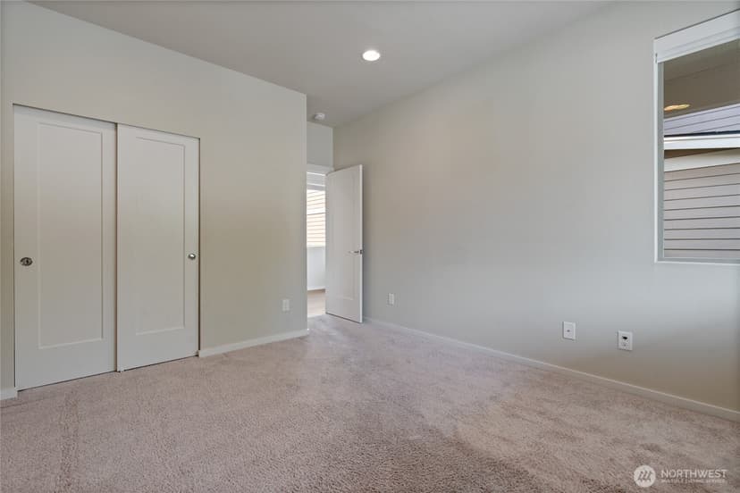 Property photo for 10721 SE 187th Place, Renton photo 5