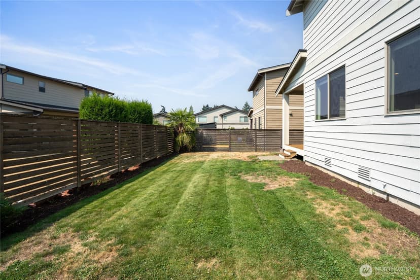 Property photo for 10721 SE 187th Place, Renton photo 32