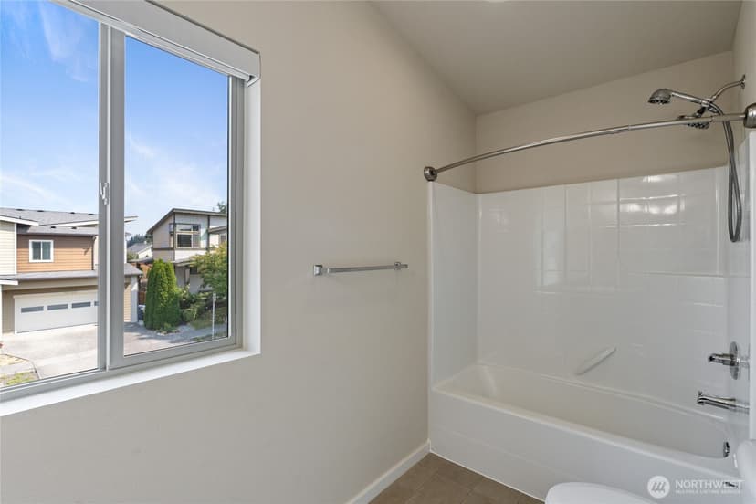 Property photo for 10721 SE 187th Place, Renton photo 27