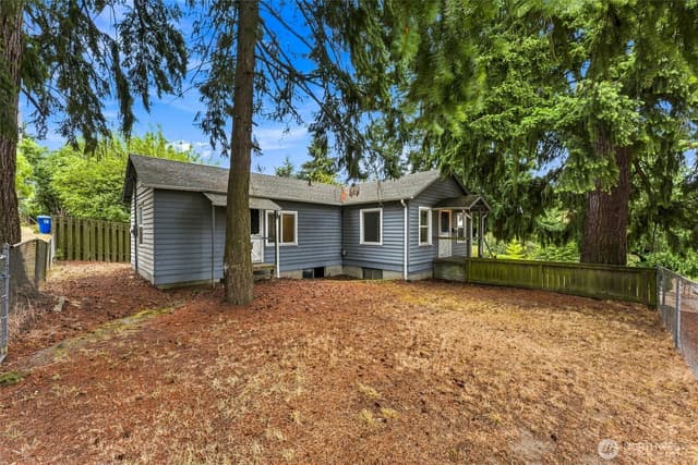 Property photo for 7955 29th Avenue SW, Seattle photo 4