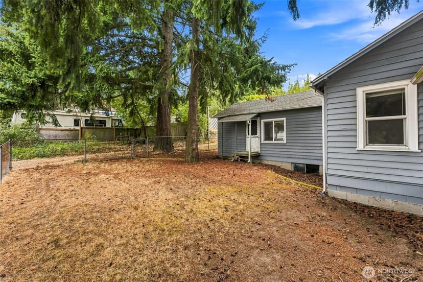 Property photo for 7955 29th Avenue SW, Seattle photo 5
