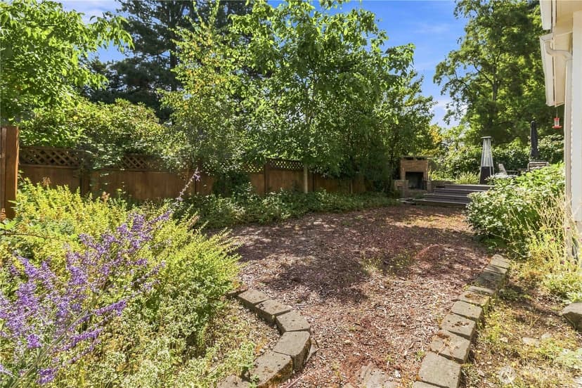 Property photo for 14350 Corliss Avenue N, Seattle photo 13