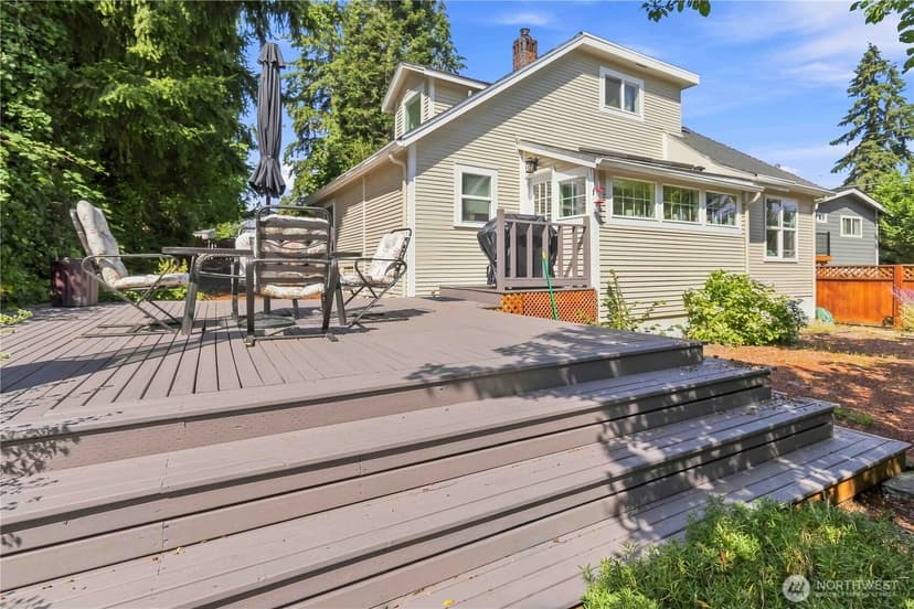 Property photo for 14350 Corliss Avenue N, Seattle photo 10