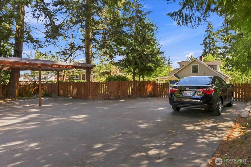 Property photo for 14350 Corliss Avenue N, Seattle photo 21