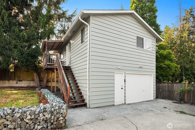 Property photo for 21516 52nd Avenue W, Mountlake Terrace photo 2