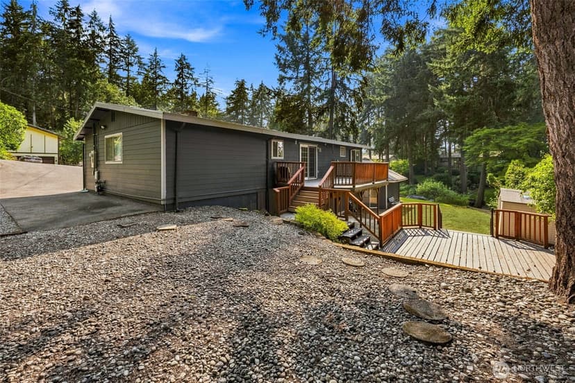 Property photo for 6811 82nd Street SW, Lakewood photo 6