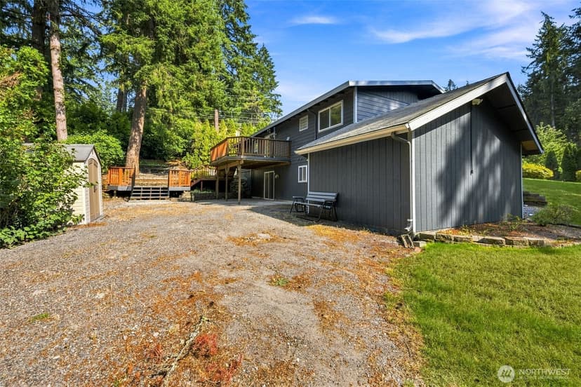 Property photo for 6811 82nd Street SW, Lakewood photo 5