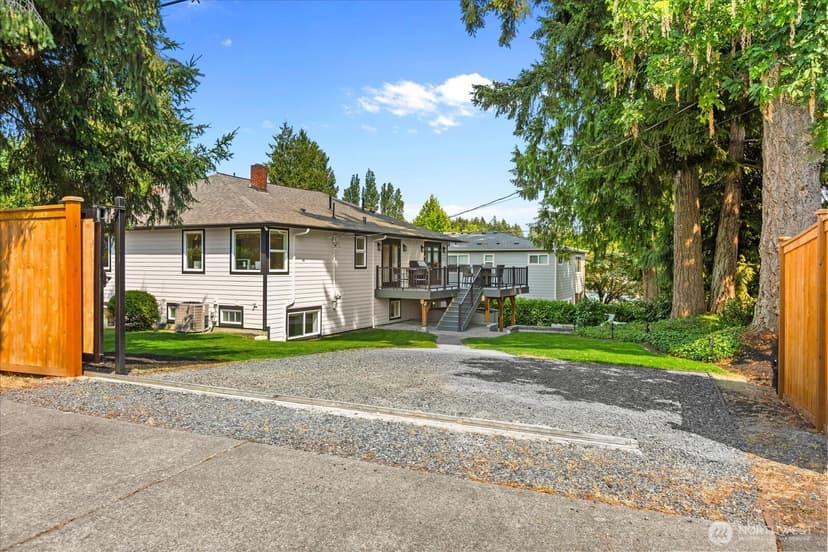 Property photo for 1001 NE 155th Street, Shoreline photo 34