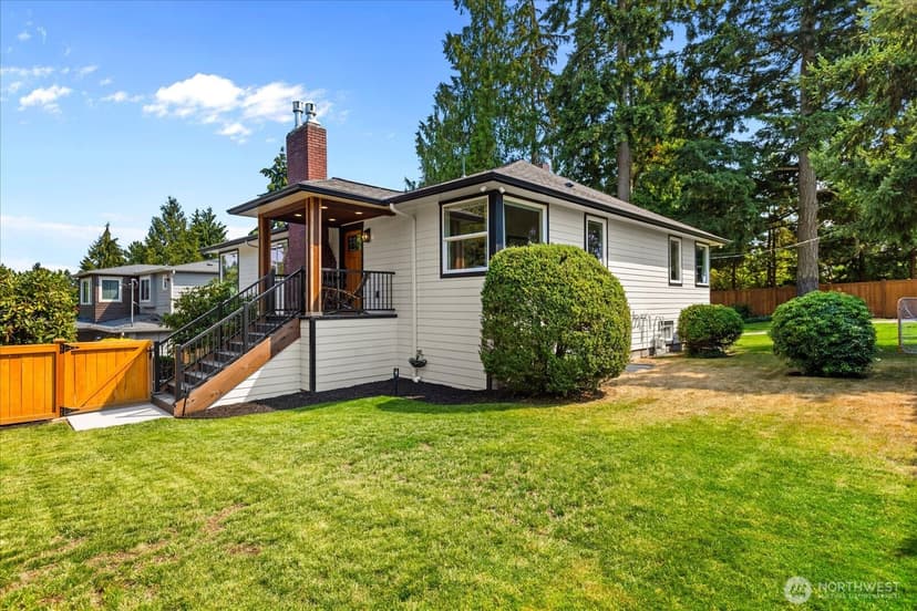 Property photo for 1001 NE 155th Street, Shoreline photo 35