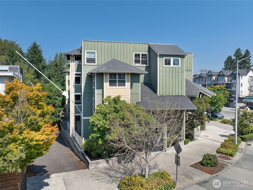 Property photo for 3150 W Government Way #201, Seattle photo 34