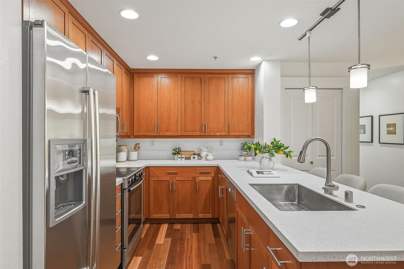 Property photo for 3150 W Government Way #201, Seattle photo 7