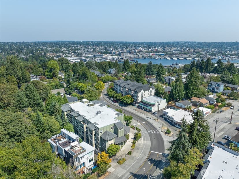 Property photo for 3150 W Government Way #201, Seattle photo 35