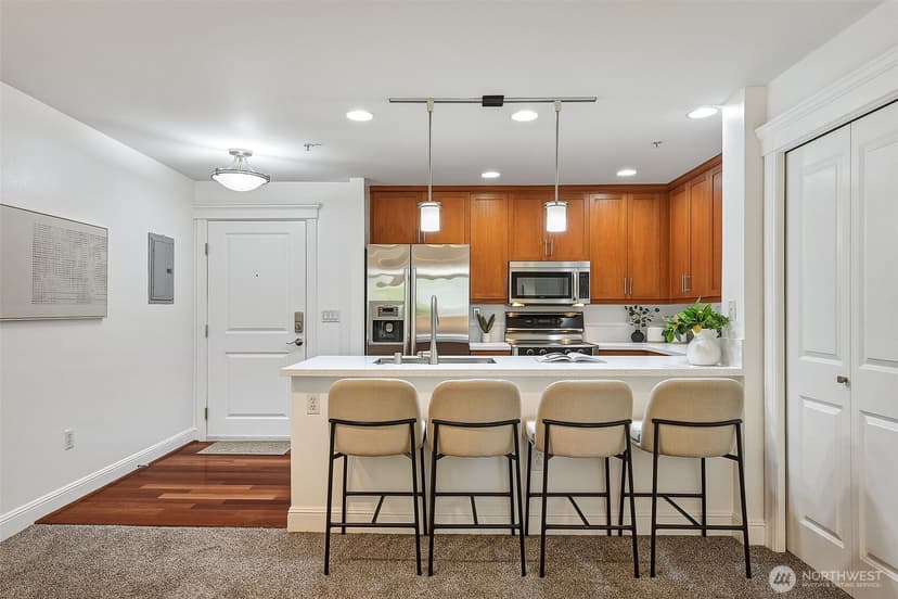 Property photo for 3150 W Government Way #201, Seattle photo 11