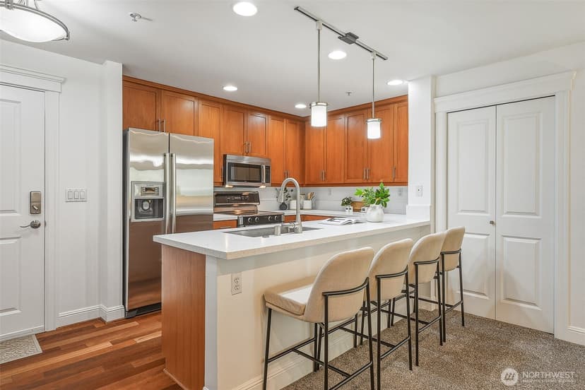 Property photo for 3150 W Government Way #201, Seattle photo 8