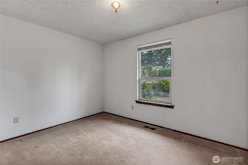 Property photo for 902 66th Avenue E, Fife photo 23