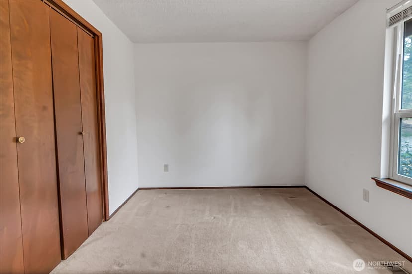 Property photo for 902 66th Avenue E, Fife photo 24