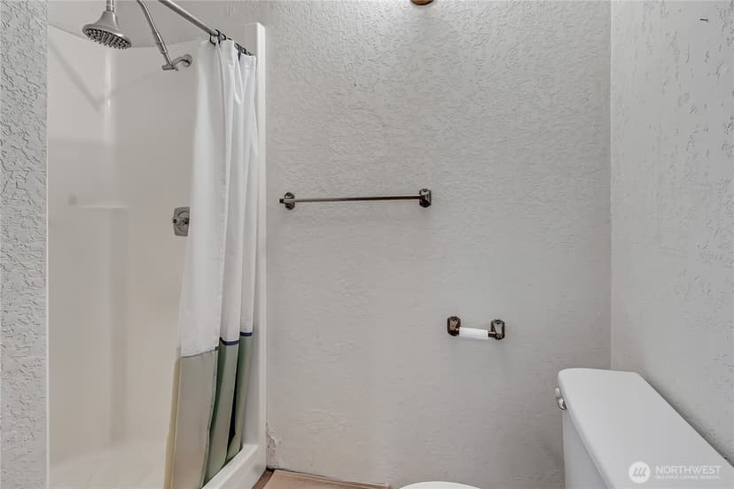 Property photo for 902 66th Avenue E, Fife photo 29