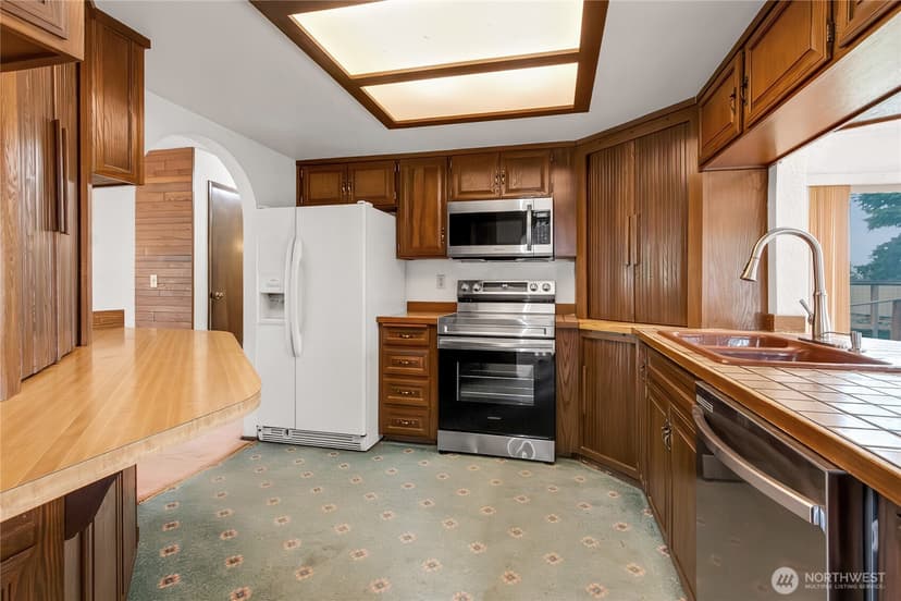 Property photo for 902 66th Avenue E, Fife photo 16