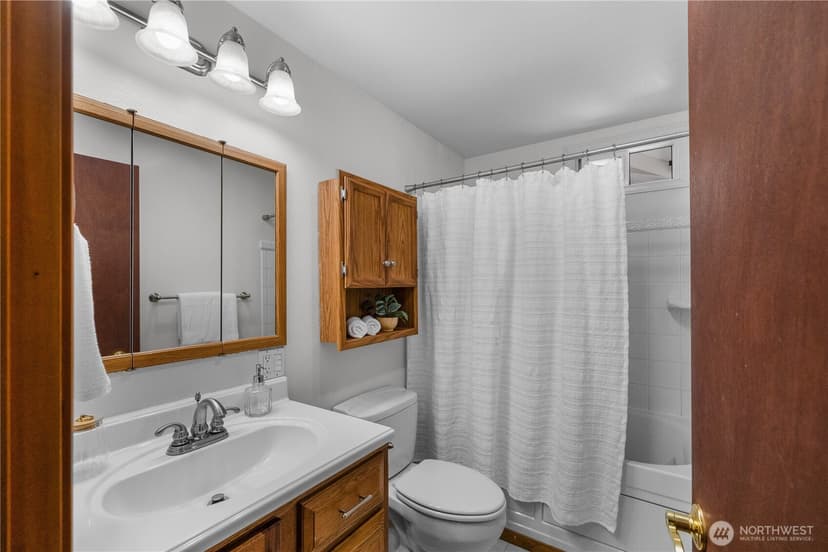 Property photo for 916 87th Avenue NE, Lake Stevens photo 16