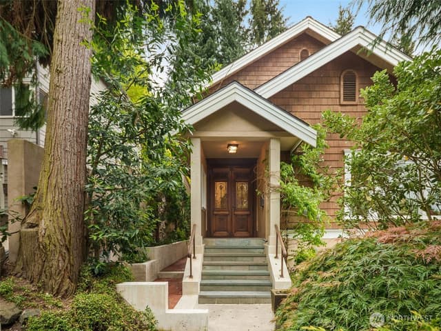 Property photo for 1007 W Newell Street, Seattle, WA 98119