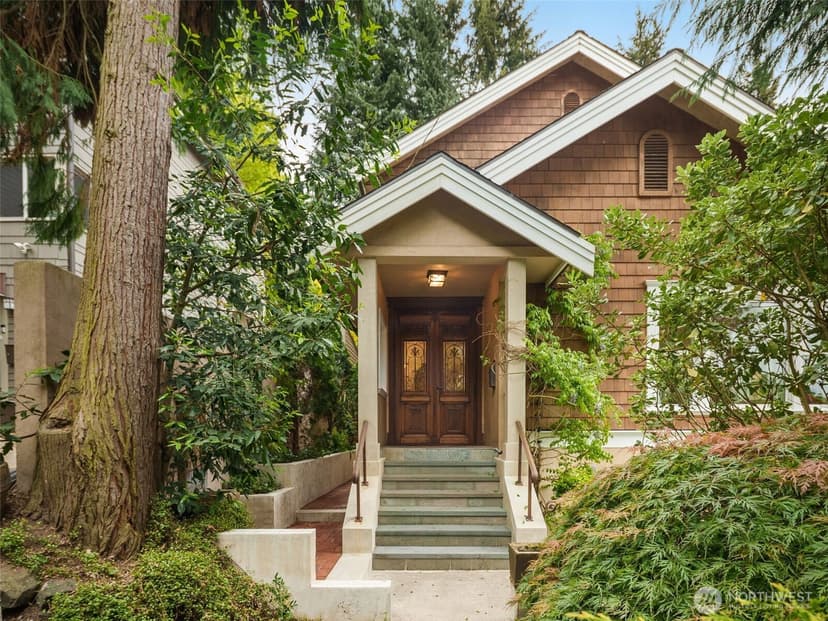 Property photo for 1007 W Newell Street, Seattle