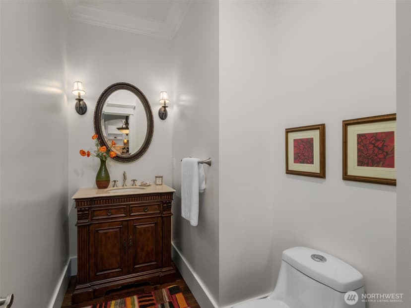 Property photo for 1007 W Newell Street, Seattle photo 16
