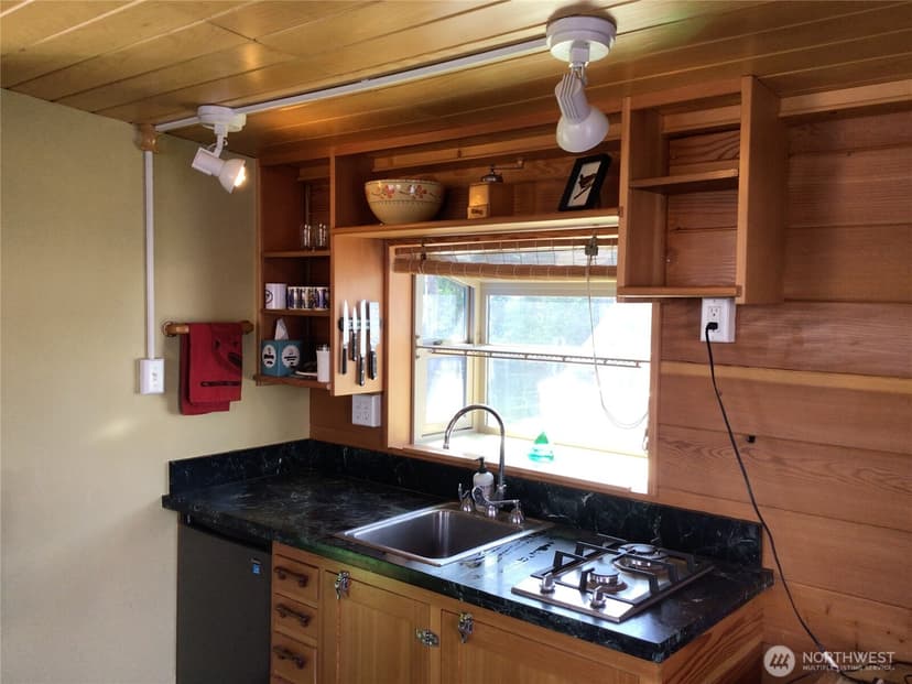 Property photo for 624 W Ewing Street, Seattle photo 7