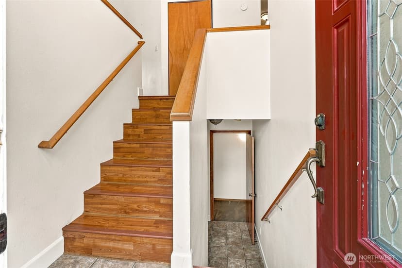 Property photo for 5210 30th Avenue S, Seattle photo 13