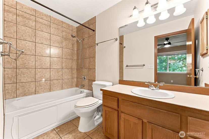 Property photo for 5210 30th Avenue S, Seattle photo 9