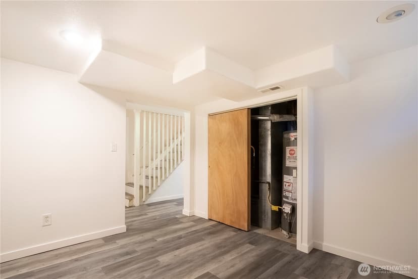 Property photo for 11634 25th Avenue S, Seattle photo 24