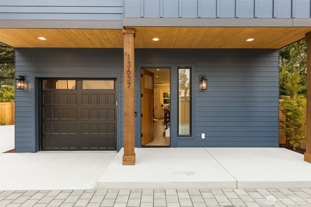Property photo for 13637 103rd Avenue NE, Kirkland photo 3