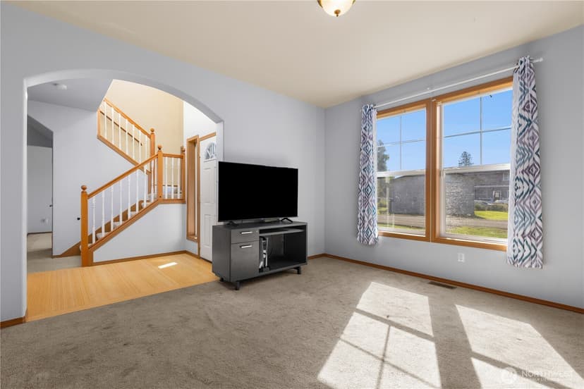 Property photo for 125 6th Avenue N, Algona photo 6