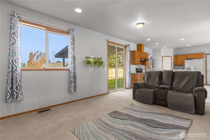 Property photo for 125 6th Avenue N, Algona photo 15