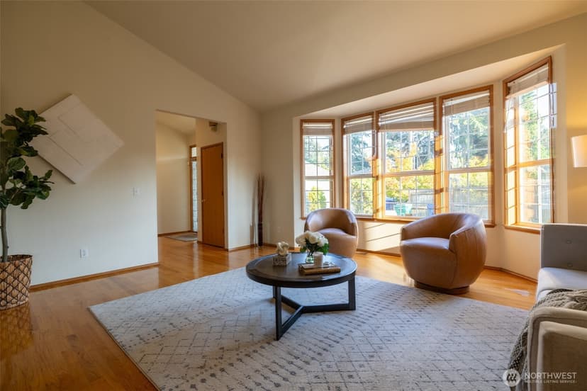 Property photo for 5018 Ryan Way, Seattle photo 6