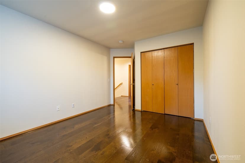 Property photo for 5018 Ryan Way, Seattle photo 29