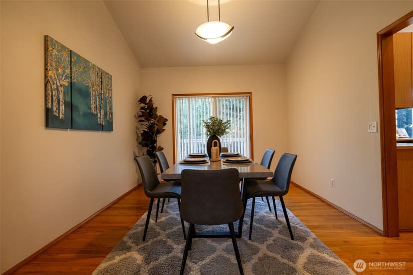 Property photo for 5018 Ryan Way, Seattle photo 9