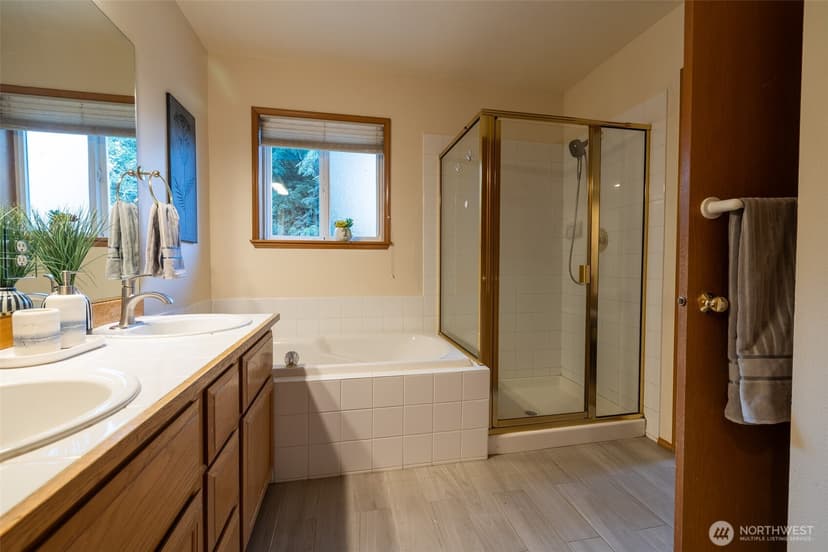 Property photo for 5018 Ryan Way, Seattle photo 25