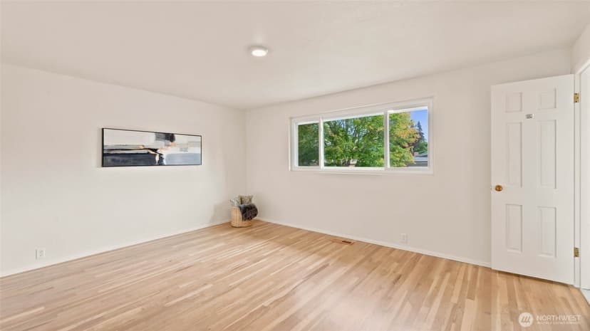 Property photo for 1003 144th Place SE, Bellevue photo 21