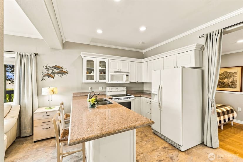 Property photo for 1626 Beach Drive NE, Tacoma photo 24