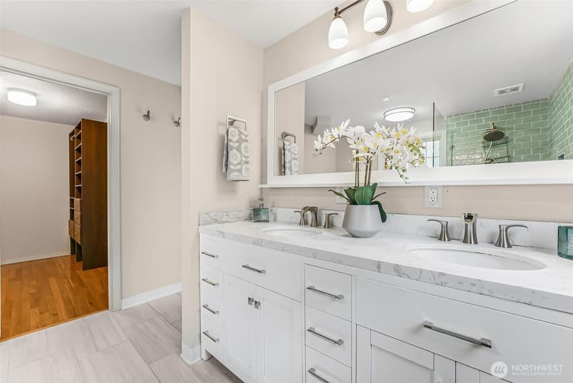Property photo for 18404 W Spring Lake Drive SE, Renton photo 15