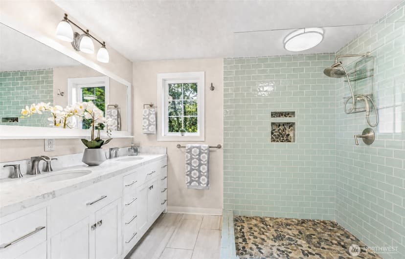 Property photo for 18404 W Spring Lake Drive SE, Renton photo 16