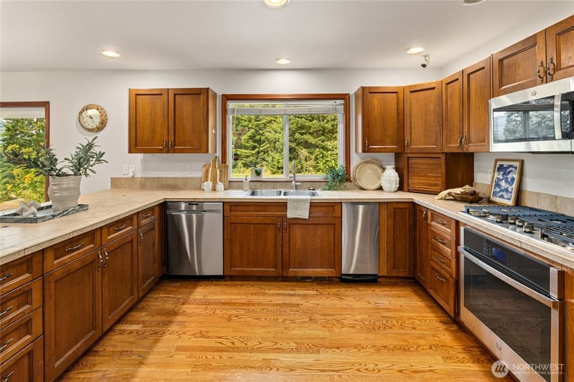 Property photo for 201 Double O Road, Ronald photo 12
