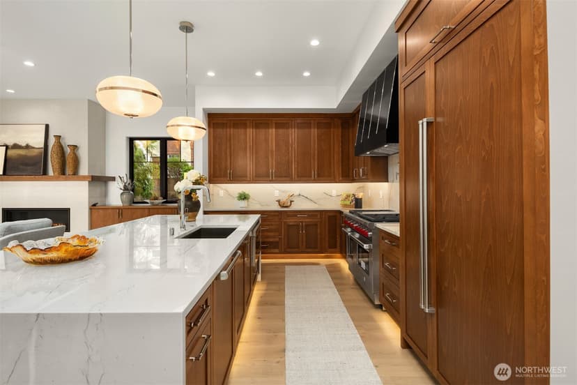 Property photo for 2544 39th Avenue E, Seattle photo 14