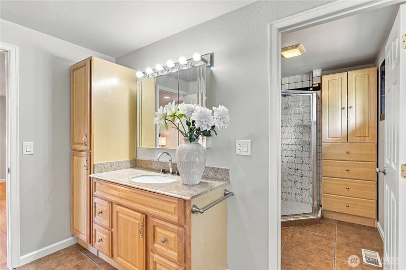 Property photo for 8602 Shadow Wood Drive, Everett photo 15