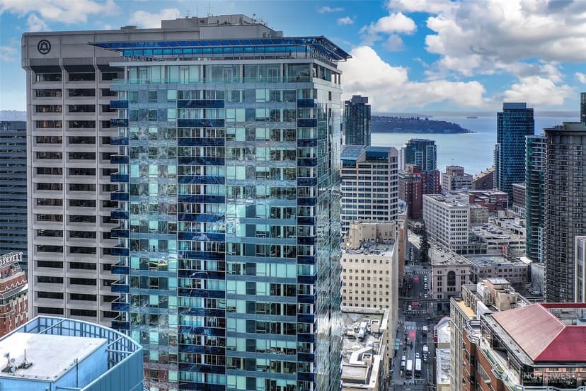 Property photo for 737 Olive Way #3209, Seattle photo 3