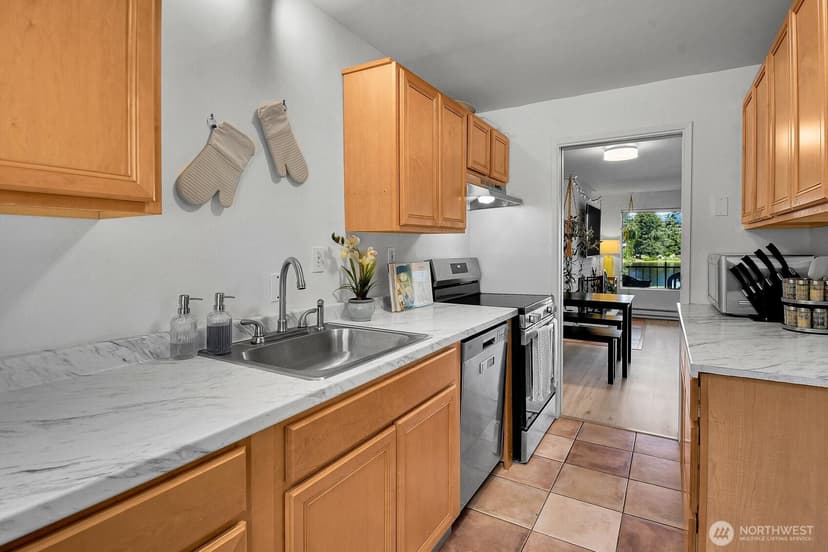 Property photo for 322 N 134th Street #102, Seattle photo 12